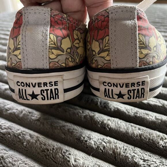 Converse All Star Flowers Canvas Sneaker Women Size 8 - Picture 4 of 9